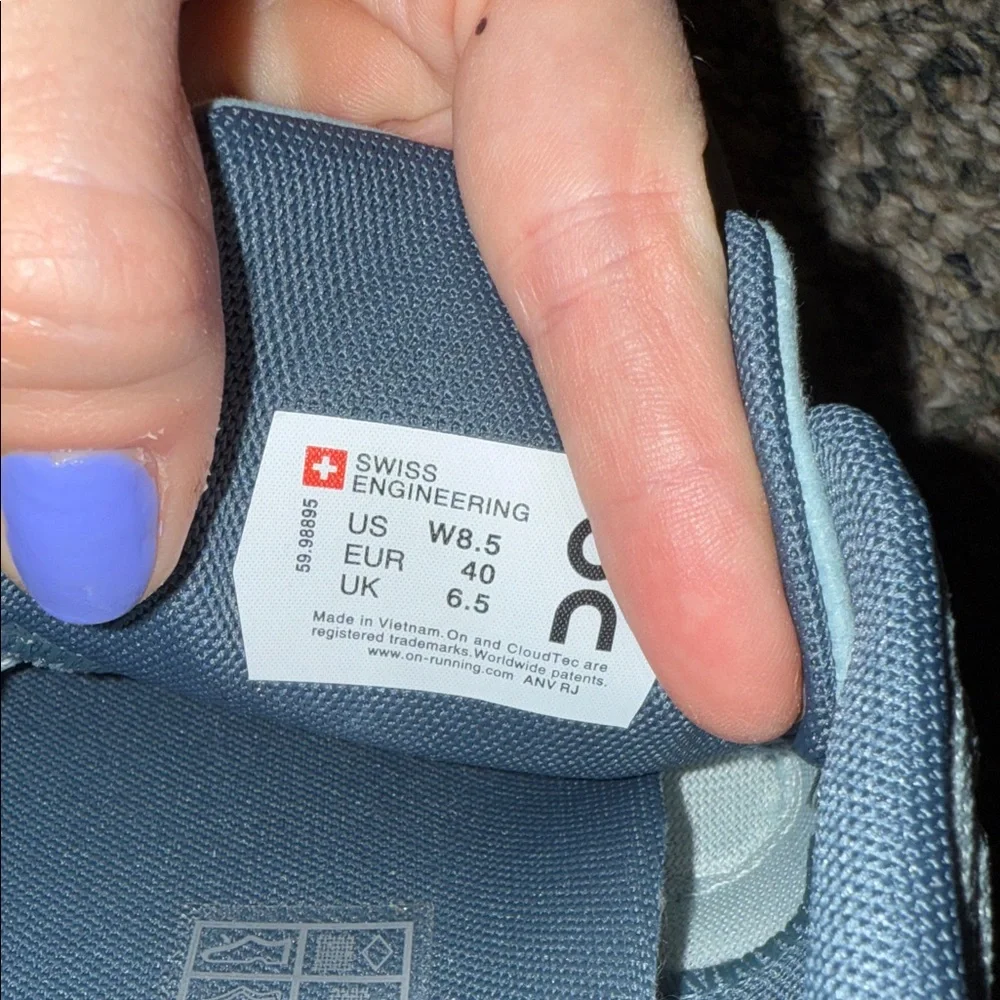 ON Running Cloud 5 size 8.5 slip on shoes pale blue grey aqua color - Picture 5 of 5